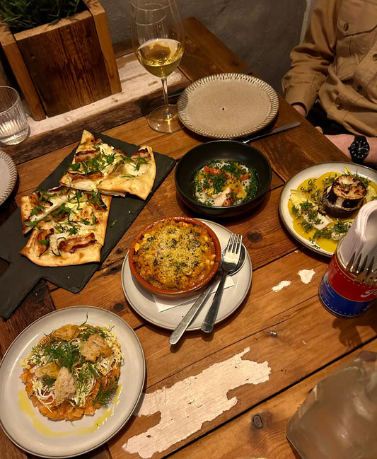 Varm mad, a la carte hos Sydhavnens Vinbar