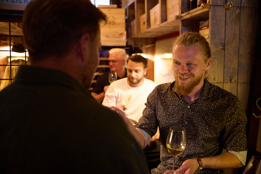 Sydhavnens Vinbar hyggelige kælder, vinoteket