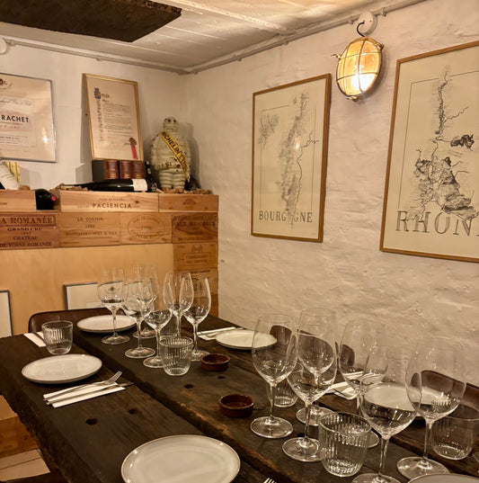 Nyd en komplet Vinsmagning for 2 personer